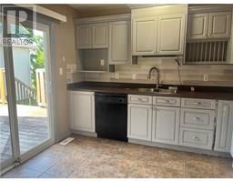 17 MAPLEVIEW Drive - 10