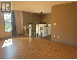 17 MAPLEVIEW Drive - 13