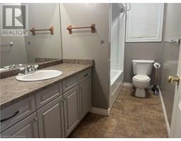 17 MAPLEVIEW Drive - 20