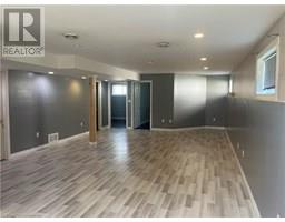 17 MAPLEVIEW Drive - 26