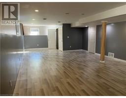 17 MAPLEVIEW Drive - 28