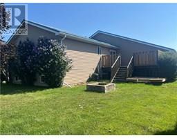 17 MAPLEVIEW Drive - 37