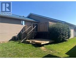 17 MAPLEVIEW Drive - 39