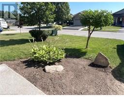 17 MAPLEVIEW Drive - 5