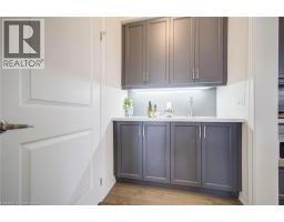 2 WILLIAM DUNLOP Street - 21