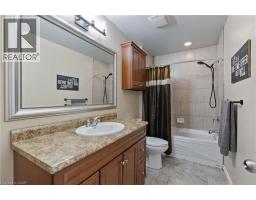 17 KINTYRE Court - 32