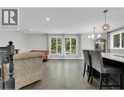 16 CRESTLYNN Crescent - 10