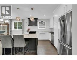 16 CRESTLYNN Crescent - 15