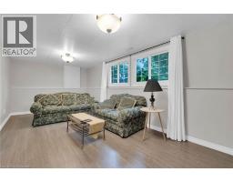 16 CRESTLYNN Crescent - 28