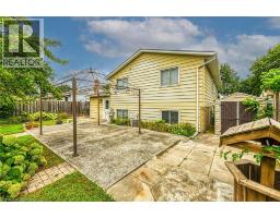 16 CRESTLYNN Crescent - 34