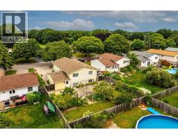 16 CRESTLYNN Crescent - 44