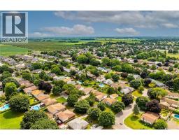 16 CRESTLYNN Crescent - 48