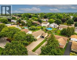 16 CRESTLYNN Crescent - 49