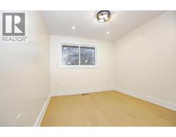 633 GREEN MEADOW Crescent - 32