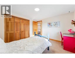 53 HINCKS Street - 24