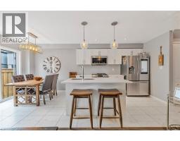 154 MACLACHLAN Avenue - 2