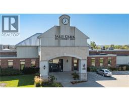 912 GARDEN COURT Crescent - 3