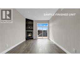 912 GARDEN COURT Crescent - 9