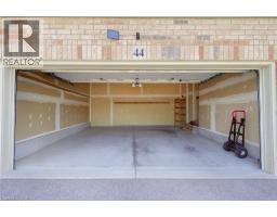 44 IRONGATE Drive - 36