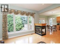 212 THE LIONS Gate - 11