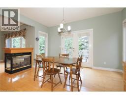 212 THE LIONS Gate - 12