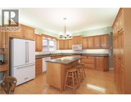 212 THE LIONS Gate - 14