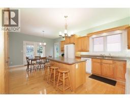 212 THE LIONS Gate - 15