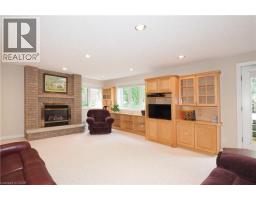 212 THE LIONS Gate - 30