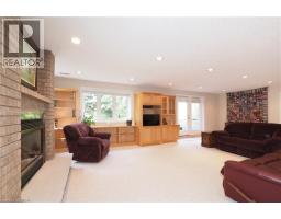 212 THE LIONS Gate - 33