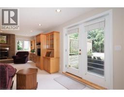 212 THE LIONS Gate - 36