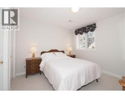 212 THE LIONS Gate - 37