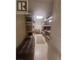 212 THE LIONS Gate - 43