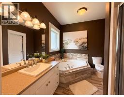 62 TAN Avenue - 23
