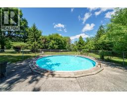 226 CARLUKE Road E - 34