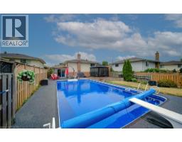 12 MCCABE Court - 48