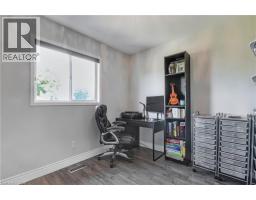 56 CANROBERT Street - 17