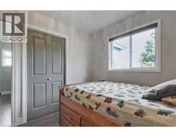 56 CANROBERT Street - 19