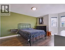56 CANROBERT Street - 21