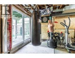 56 CANROBERT Street - 28