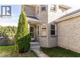 56 CANROBERT Street - 5