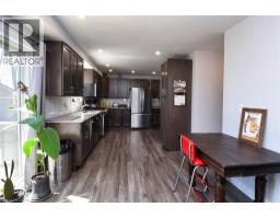 1364 THOMPSON Road E - 11