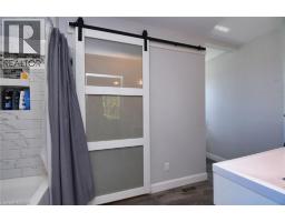 1364 THOMPSON Road E - 21