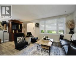 279 SANDOWNE Drive UnitNo. 21 - 14