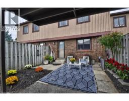 279 SANDOWNE Drive UnitNo. 21 - 4