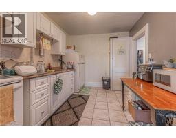156 GRAND Avenue S - 14