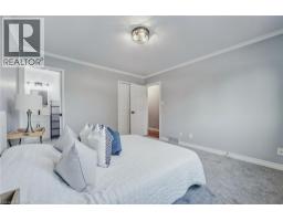 67 WESTBURY Crescent - 13