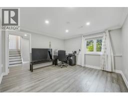 67 WESTBURY Crescent - 19