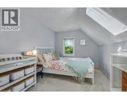 56 JOHN Street W - 18