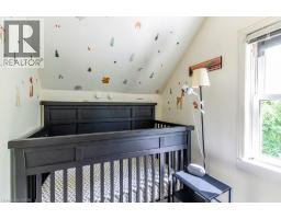 56 JOHN Street W - 23