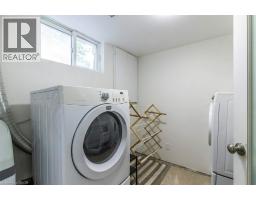 56 JOHN Street W - 26